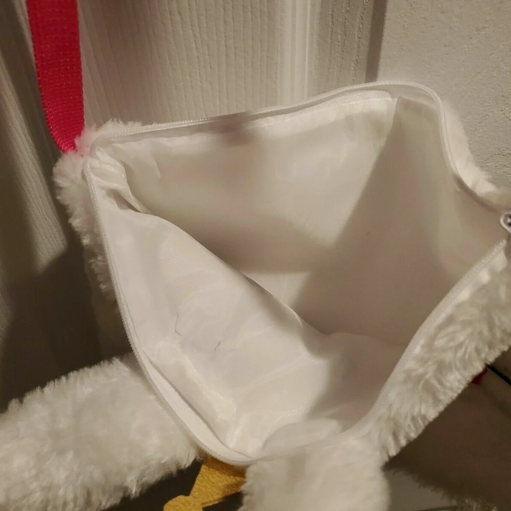 ⭐HP⭐ - NWT - White Furry Bunny Purse